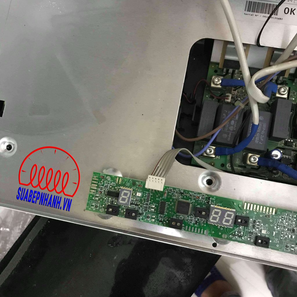 Sửa chữa bếp từ Malloca báo lỗi F5 mất giao tiếp, đường Tô Hữu - Trung Văn - Nam Từ Liêm - Hà Nội